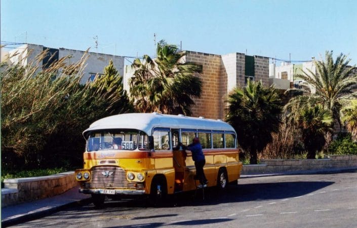 Cleaning windows FBY 749Route 580 Qawra bus station Bugibba Malta. Flickr sludgegulper e1475070512792