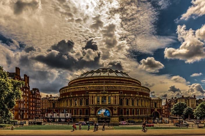 The Top 5 Destinations to Inspire Your Performing Arts Students: London