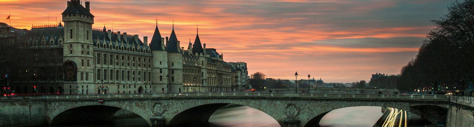 paris french language school trip banner