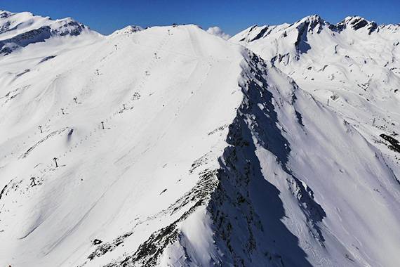 School-Ski-Trips-to-La-Rosier